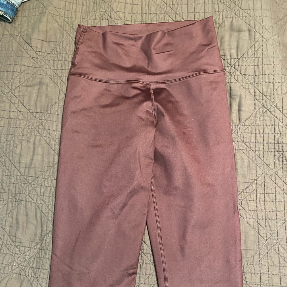 Aerie high rise shine maroon legging in medium